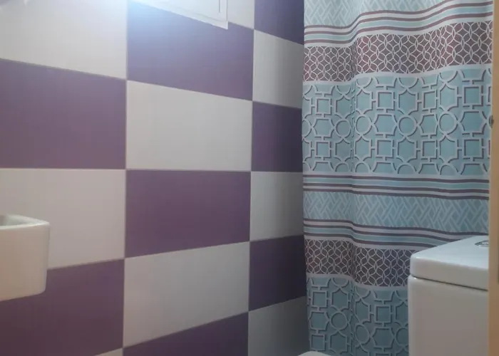 Fernando Guest house Ofrinion